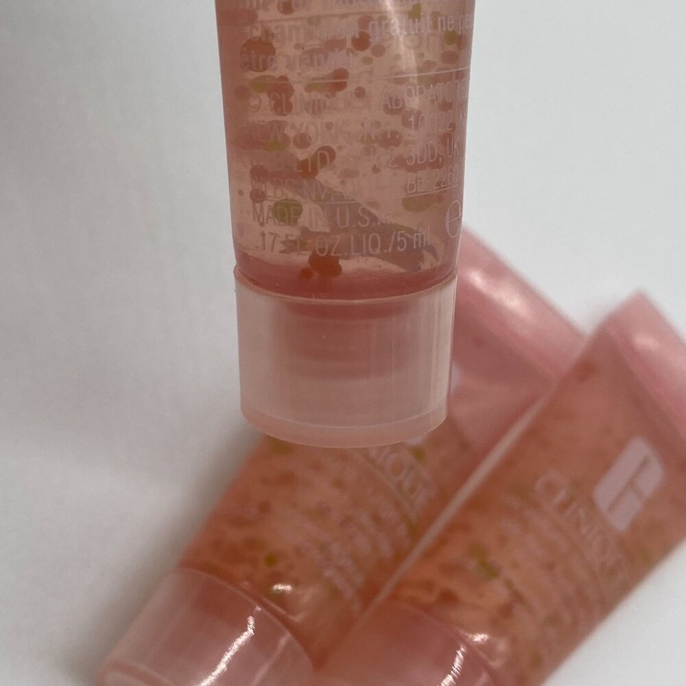 3 Clinique Moisture Surge Eye 96-Hour Hydro-Filler Concentrate, 0.17 oz - Picture 4 of 5